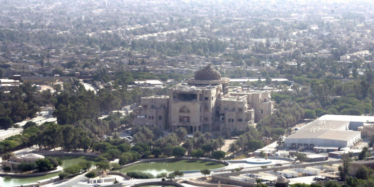 برلماني يطالب بأزالة تجاوزات الأحزاب على بنايات لحزب البعث