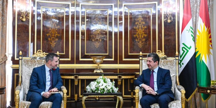 مسرور بارزاني يلتقي السفير الكندي