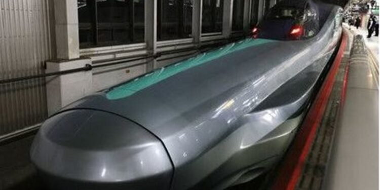 قطار الطلقة قيد التجربة في اليابان … يسير بسرعة 603 كيلو في الساعة