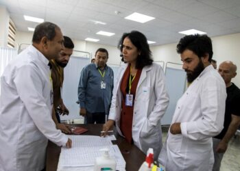 طبيبة إيزيدية تفوز بــ(جائزة نانسن) تقديراً لخدمة مجتمعها