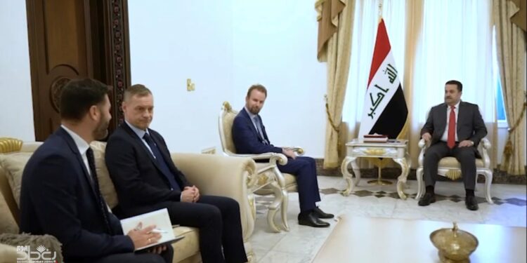 السوداني يستقبل سفير الاتحاد الأوروبي في العراق ورئيس البعثة الاستشارية الأوروبية