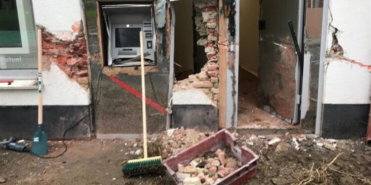 تنامي ظاهرة تفجير ماكينات النقود في أوروبا