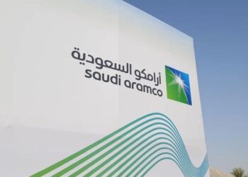 “أرامكو السعودية”  تفاجئ الأسواق وترفع سعر نفطها إلى الولايات المتحدة