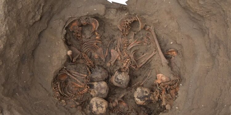 العثور على مقابر جماعية لأطفال عمرها 1000 عام