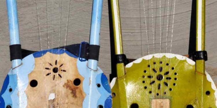 نغمة تراثية تطرب السودانيين  “الطنبـــور”