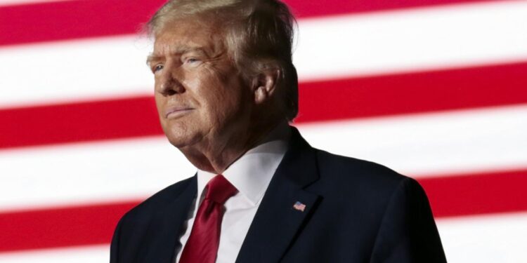 ترمب يطلب من المحكمة العليا التدخل في قضية الوثائق