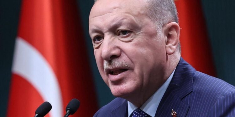 توقيف 543 متهما بالارتباط بشبكة الانقلاب في تركيا