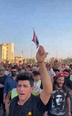 انطلاق مسيرات من العشار البصرة لإحياء الذكرى الثالثة لتظاهرات تشرين