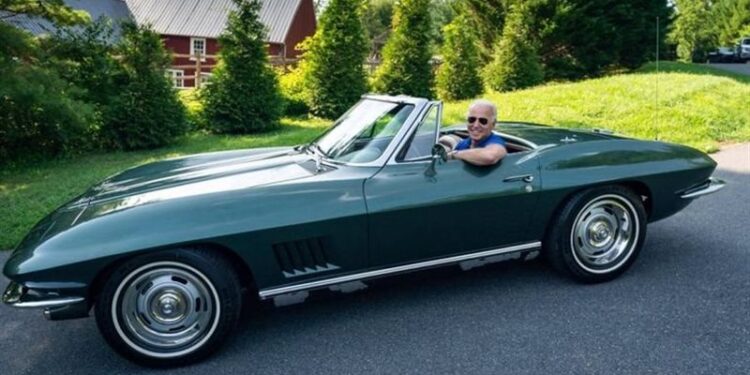 الرئيس الأمريكي يستعيــــد ذكرياته مع السيارات