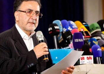 سجن السياسي الإصلاحي الإيراني تاج زاده 5 أعوام