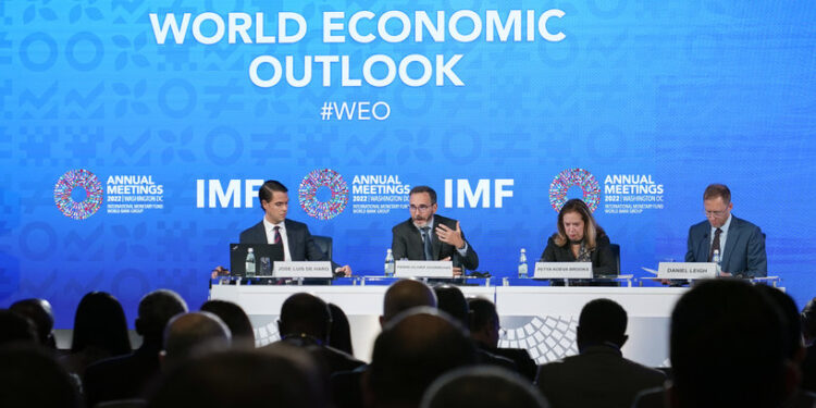 صندوق “النقد الدولي” حول أداء العام المقبل .. (يجب توقع الأسوأ)