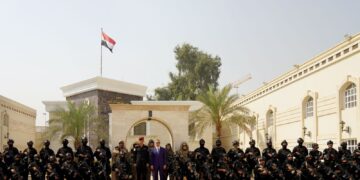 السيد الكاظمي يزور مقر جهاز مكافحة الإرهاب