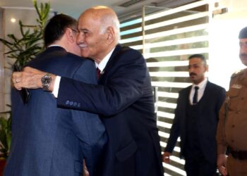 وزير الموارد المائية يتسلم مهامه