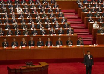 الرئيس الصيني يدعو لـ(تجديد شباب الأمة) و تسريع التطور العسكري والتكنولوجي