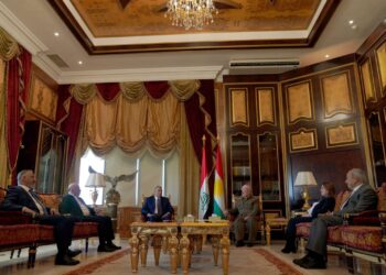 السيد الكاظمي يلتقي مسعود بارزاني في أربيل