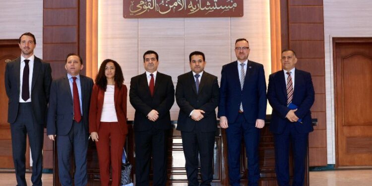 الاعرجي .. العراق يبذل قصارى جهده لإنجاح مهمة فريق التحقيق الدولي بجرائم داعش