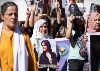 بريطانيا بعد ألمانيا تفرض عقوبات على (شرطة الأخلاق الإيرانية)