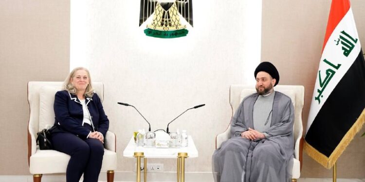 الحكيم يستقبل السفيرة الامريكية