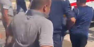إنقاذ عاملين في الأنبار من فتحة عميقة للصرف الصحي بعد إصابتهما بالاختناق 