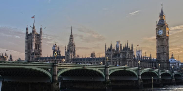 بريطانيا تستعد استقبـــال أعداد جديدة من المهاجرين