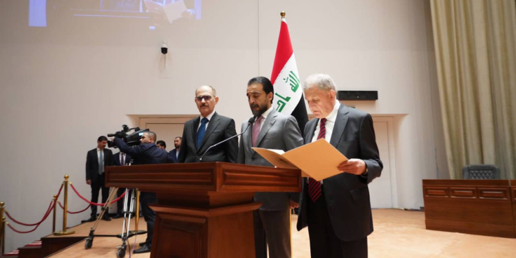 بالفيديو اداء اليمين الدستورية من قبل رئيس الجمهورية الجديد عبد اللطيف رشيد