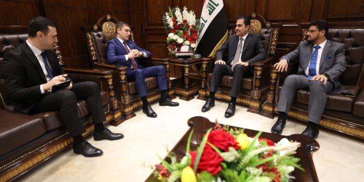 المندلاوي يؤكد حرص العراق على تطويـــر علاقاته مع محيطه الاقليمي والدولي