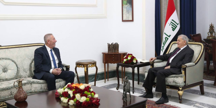 رئيس الجمهورية يستقبل السفير الأردني