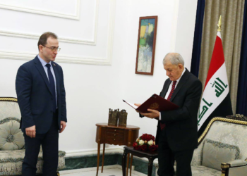 ئيس الجمهورية  يستقبل السفير الروسي