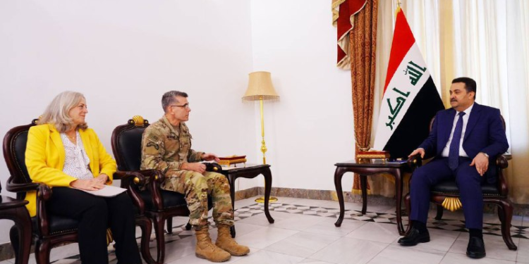 السوداني يستقبل السفيرة الأمريكية وقائد قوات التحالف الدولي الجنرال ماثيو مكفارلن