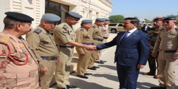وزير الدفاع يشيد بدور طيران الجيش في حماية سماء ارض العراق وشعبه