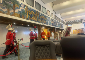 بالصور الحصرية لوكالة “حرية” وصول حرس الشرف الخاص الى مبنى مجلس النواب استعداداً لجلسة منح الثقة لحكومة السوداني