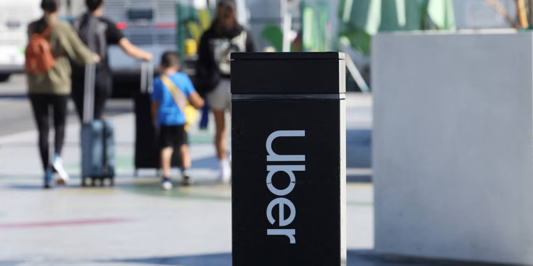 رجل يدفع (39 ألف $) مقابل رحلة مع أوبر مدتها 15 دقيقة