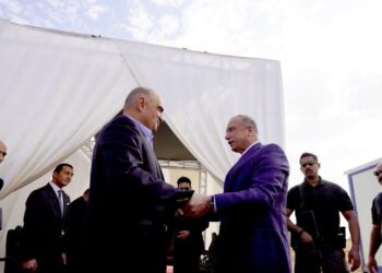 الكاظمي والخصاونة يضعان حجر الأساس لمشروع “الربط الكهربائي العراقي – الأردني”