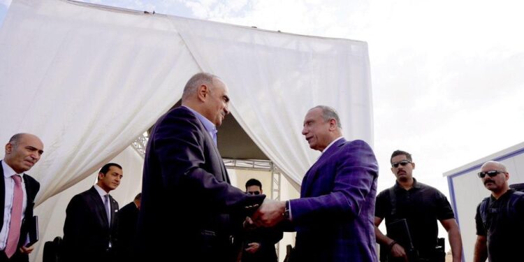 الكاظمي والخصاونة يضعان حجر الأساس لمشروع “الربط الكهربائي العراقي – الأردني”