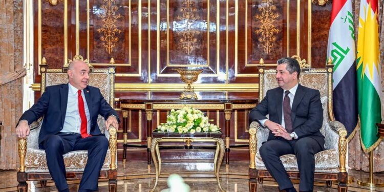 مسرور بارزاني يلتقي سفير تركيا