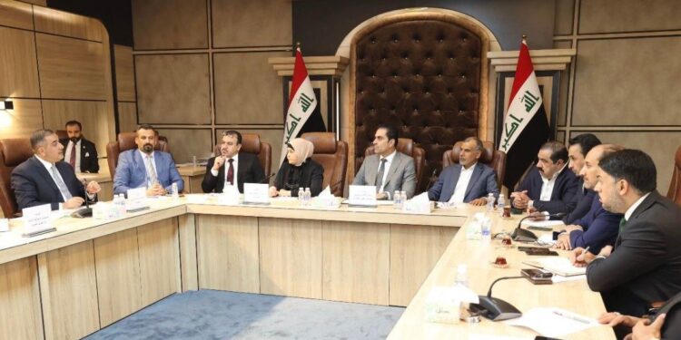 محافظ البنك المركزي في البرلمان لبحث عدة ملفات