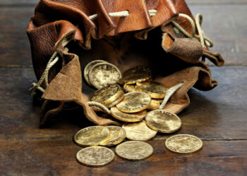 5 عملات قديمة بيعت إحداها بـ10 ملايين $