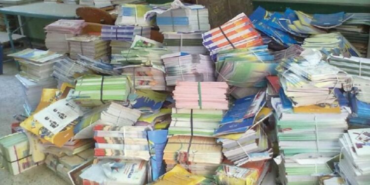 الاعلان عن المباشرة بطباعة المناهج قبل 3 أيام من انطلاق العام الدراسي