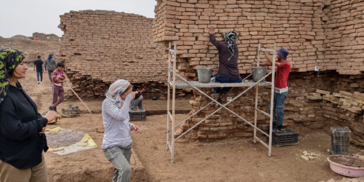 بعثة أميركية تباشر بعمليات التنقيب في “موقع لكش”