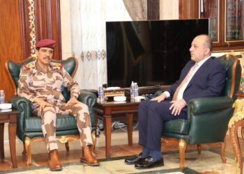 وزير الدفاع ثابت العباسي يستلم مهام منصبه في مقر الوزارة