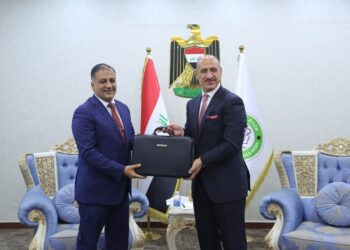 وزير الشباب والرياضة يستلم مهامه