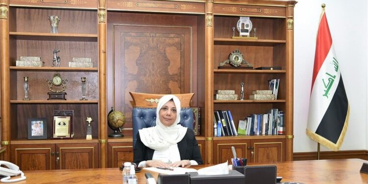 هيام نعمت تباشر مهام عملها وزيراً للمالية بالوكالة