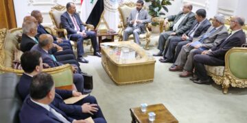 وزير التعليم يدعو كليات الآداب واللغات الى دراسة واقع تخصصاتها وتطوير برامجها