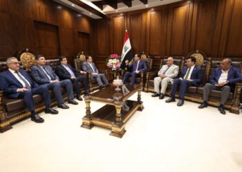 المندلاوي يستقبل مستشار الأمن القومي قاسم الأعرجي