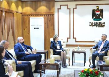 البحث في ملف عودة النازحين وتحديات تنفيذ الخطة الوطنية