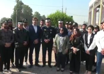 بعد غياب طويل ظاهرة اصدقاء المرور تعود الى الشارع + فيديو