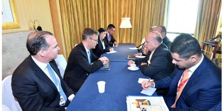 فؤاد حسين .. نرفض استخدام الأراضيّ العراقيَّة مقراً لتهديد دول الجوار