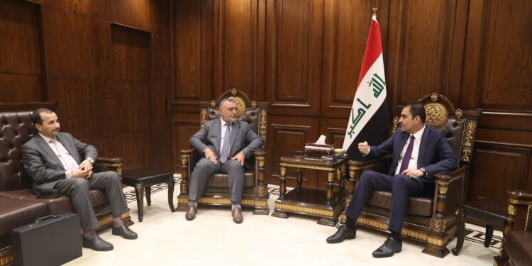 المندلاوي يدعو المالية للإسراع باستحداث الدرجات الوظيفية لأصحاب الشهادات العُليا والأوائل