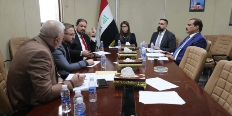 سعي برلماني لتعديل فقرات بــ(قانون الاستثمار) و استضافة رؤساء هيئات المحافظات