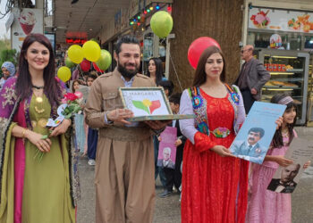 السليمانية تحتفل بيوم تأسيسها بالورود ومسيرات الاطفال